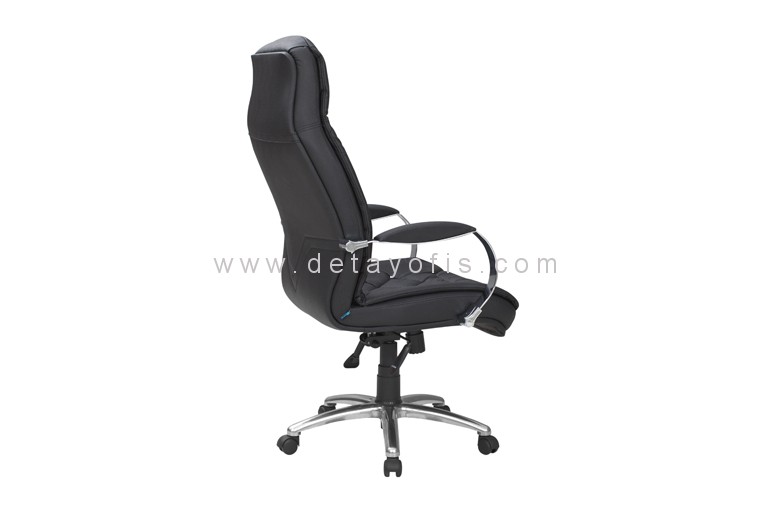 Piramit Makam kreslonun